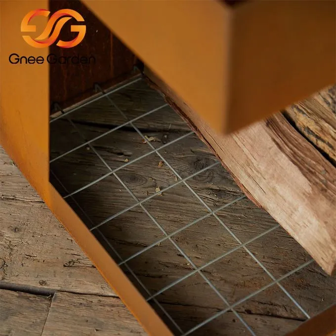 Semineu independent din otel Corten