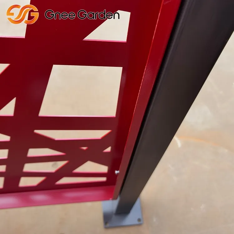 Gard de proiectare geometrică roșie modernă