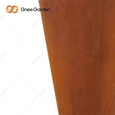 Jardiniere de grădină