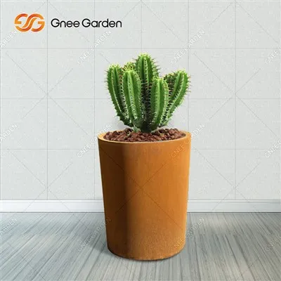 Jardiniere din oțel ruginit